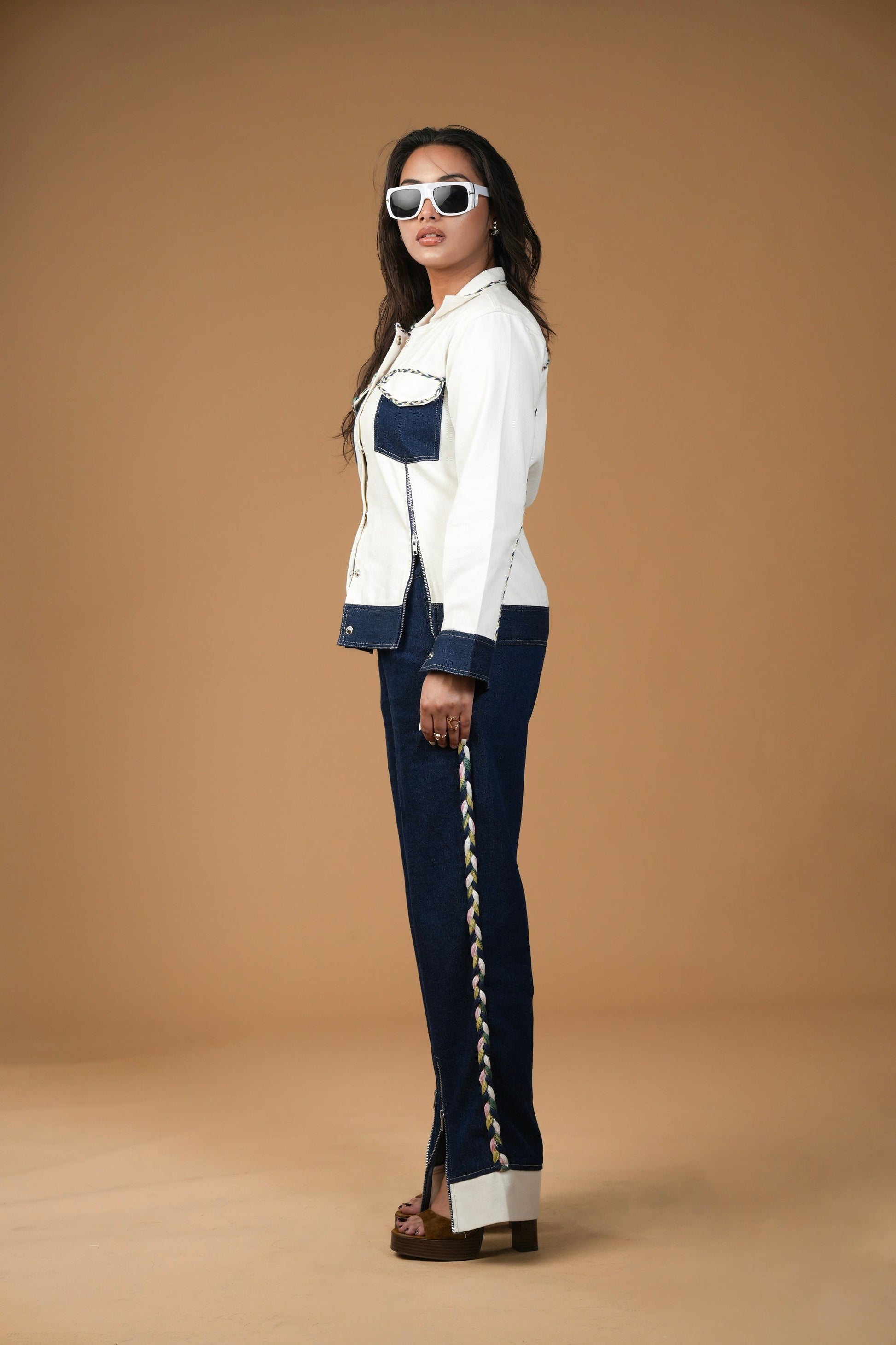 WHITE AND BLUE ZIPPER CORD SET Label By Mohita