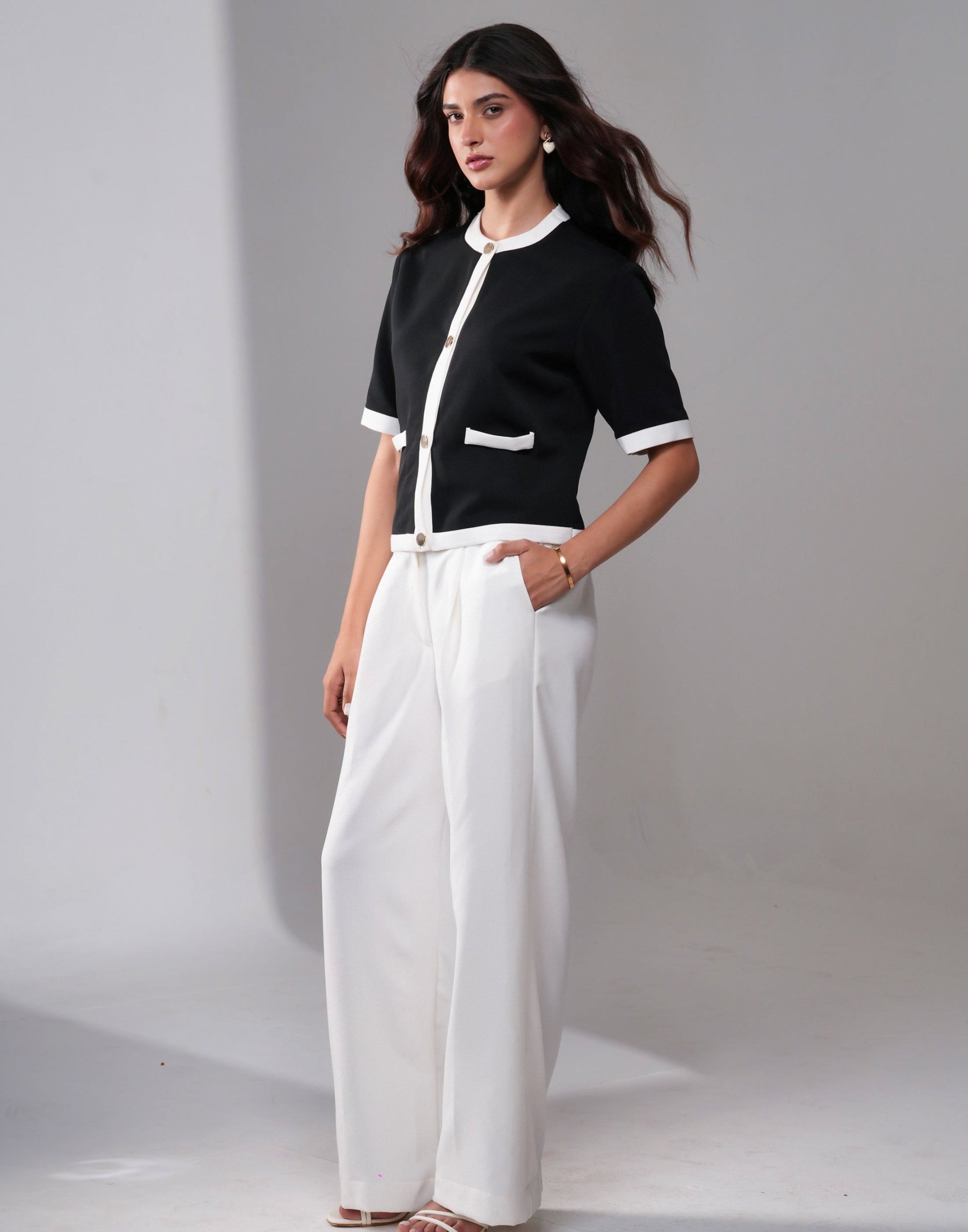 Urban Nomad Monochrome Co-ord Set — side view of the silhouette