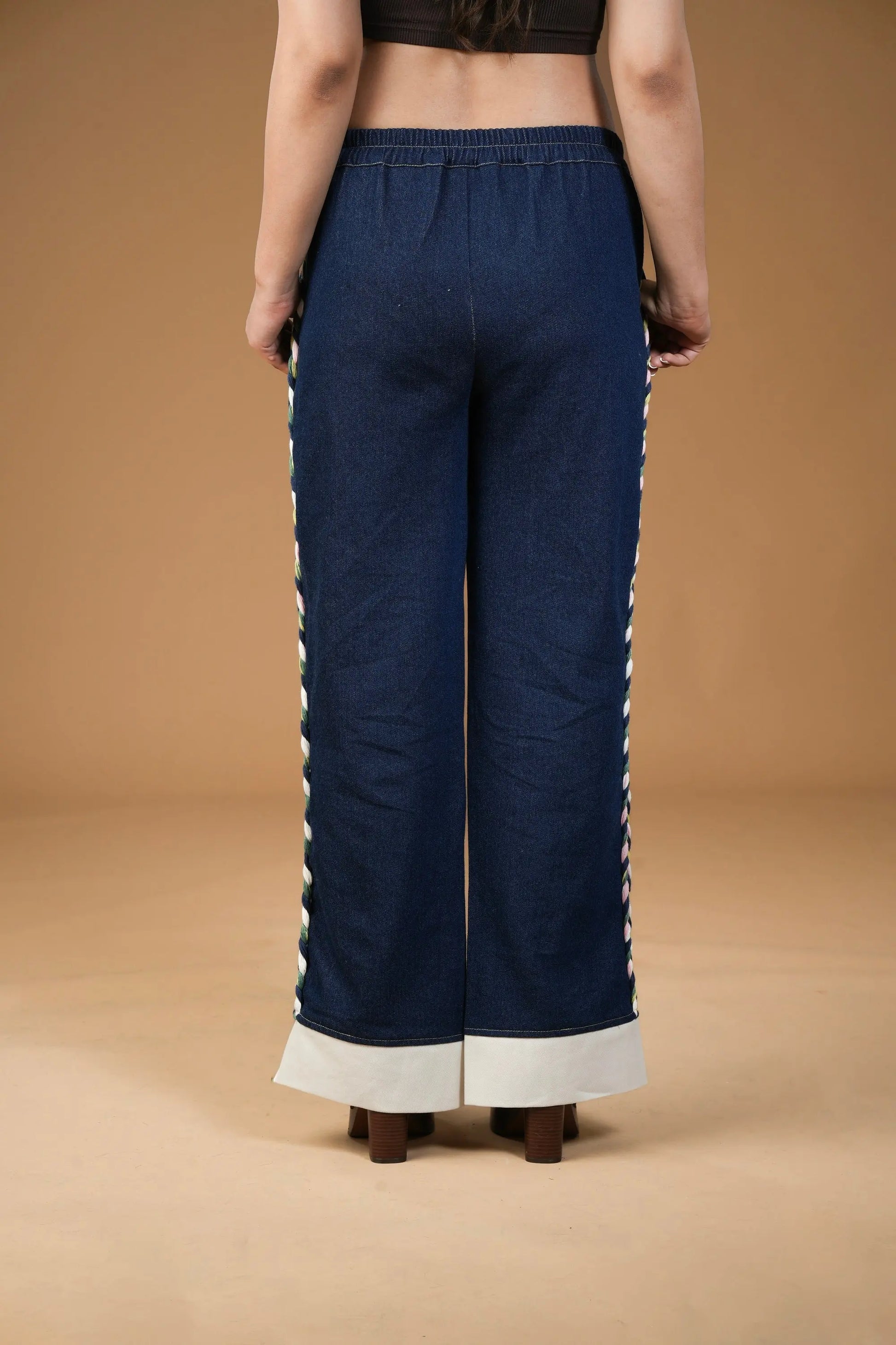 WHITE AND BLUE ZIPPER CORD SET Label By Mohita